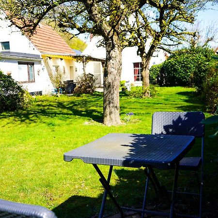 Gemuetliches Haus Mit Grossem Traumhaften Garten BRE 外观 照片