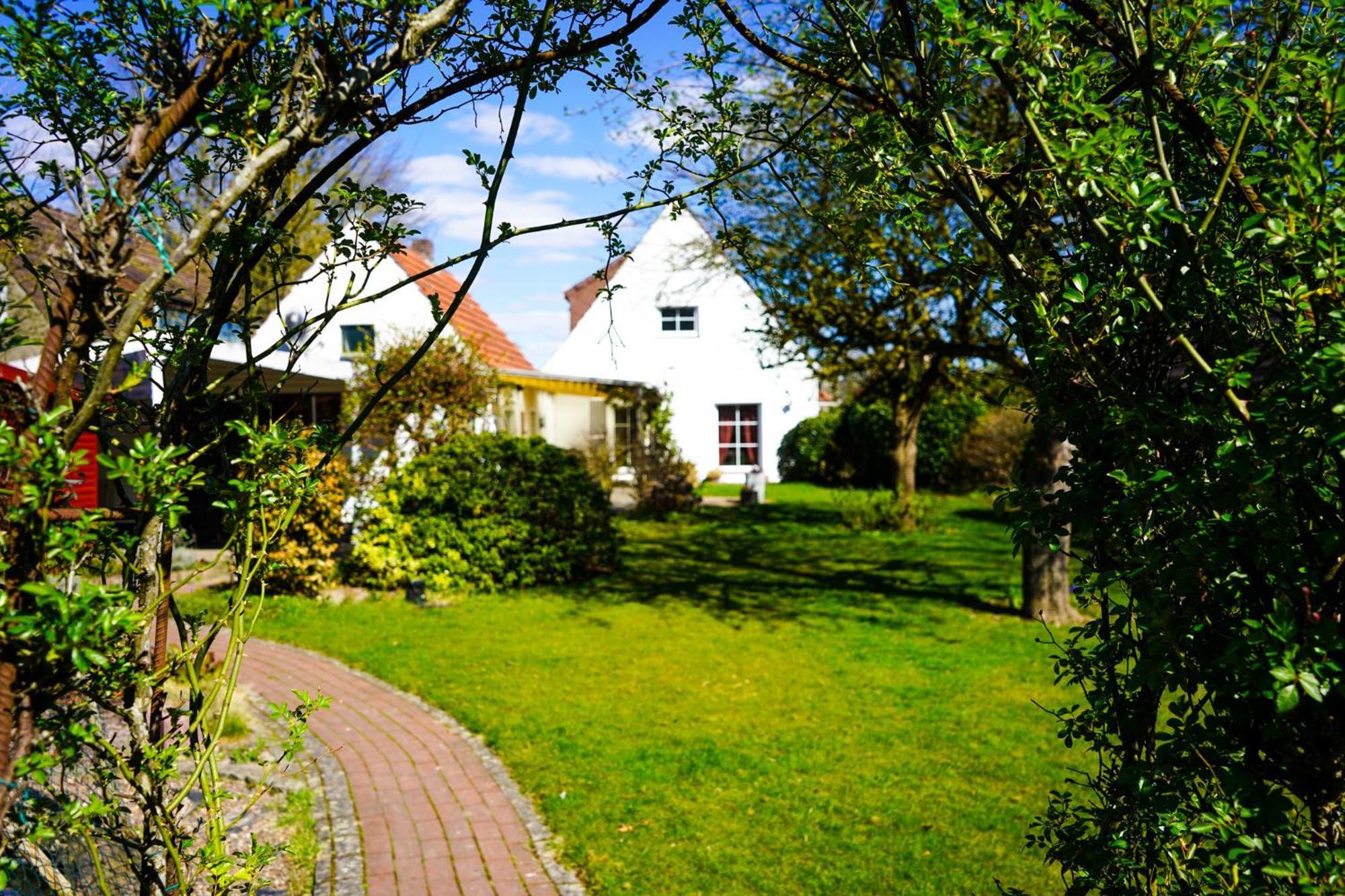 Gemuetliches Haus Mit Grossem Traumhaften Garten BRE 外观 照片
